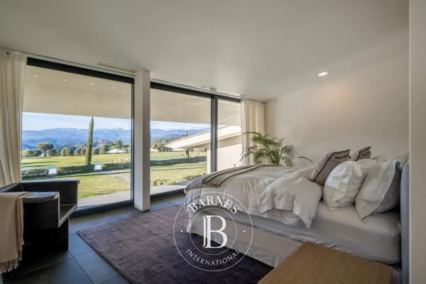 Mandelieu-la-Napoule, Villa 6 Chambres -  564 m² à vendre