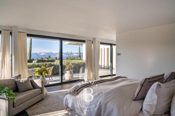Mandelieu-la-Napoule, Villa 6 Chambres -  564 m² à vendre