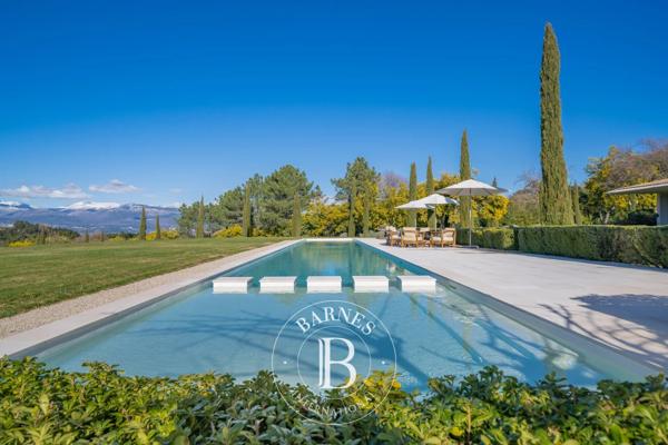 Mandelieu-la-Napoule, Villa 6 Chambres -  564 m² à vendre