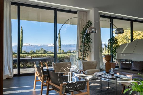 Mandelieu-la-Napoule, Villa 6 Chambres -  564 m² à vendre