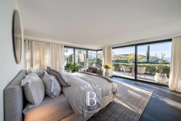 Mandelieu-la-Napoule, Villa 6 Chambres -  564 m² à vendre