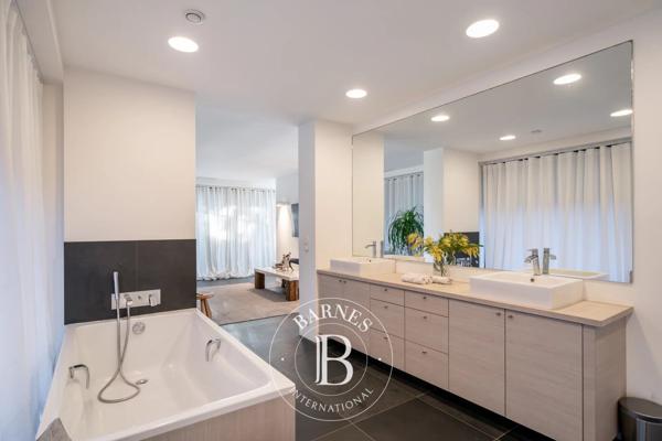 Mandelieu-la-Napoule, Villa 6 Chambres -  564 m² à vendre