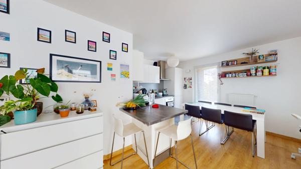 Appartement Châtenay-Malabry 3 pièces 70 m2 ; T10 ; Commerces ; Creps ; Terrasse ; Parking