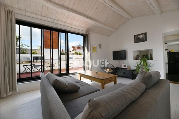 À VENDRE - Appartement Duplex avec Terrasse en Dernier Étage - Emplacement d'Exception Centre-Ville