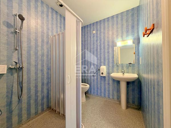 Immeuble Roullet Saint Estephe 16 pièce(s) 550 m2