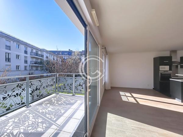Montrouge (92120) CALME & SOLEIL SUR LA COULEE VERTE