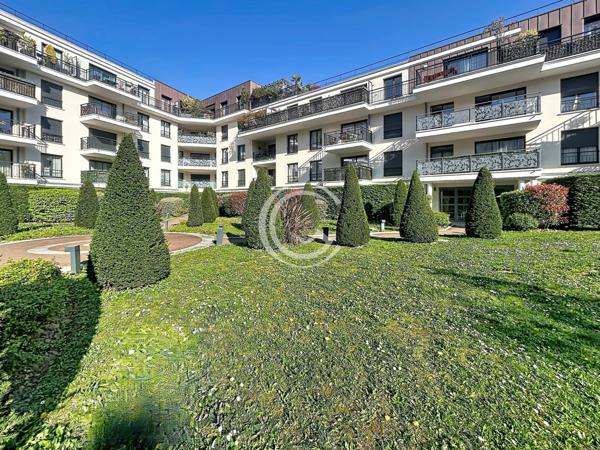 Montrouge (92120) CALME & SOLEIL SUR LA COULEE VERTE