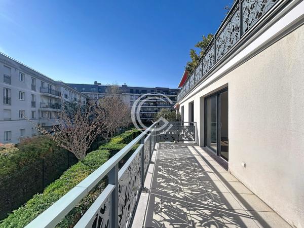 Montrouge (92120) CALME & SOLEIL SUR LA COULEE VERTE