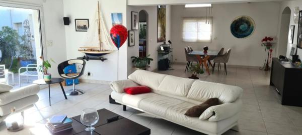 Maison plain-pied La Rochelle 172.49 m²