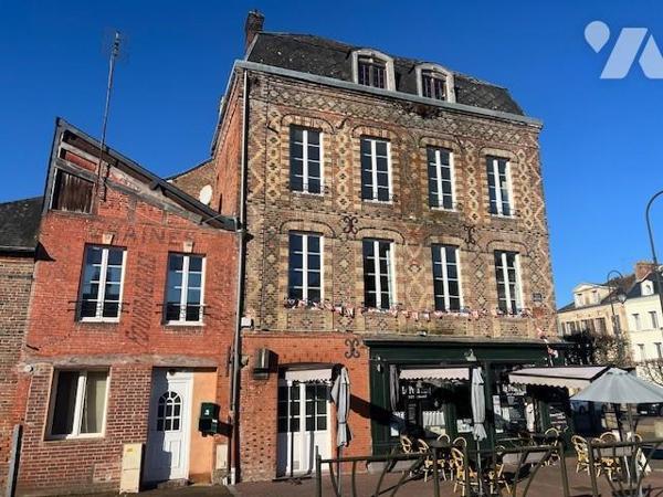 ORBEC CENTRE VILLE IMMEUBLE COMMERCE ET HABITATION