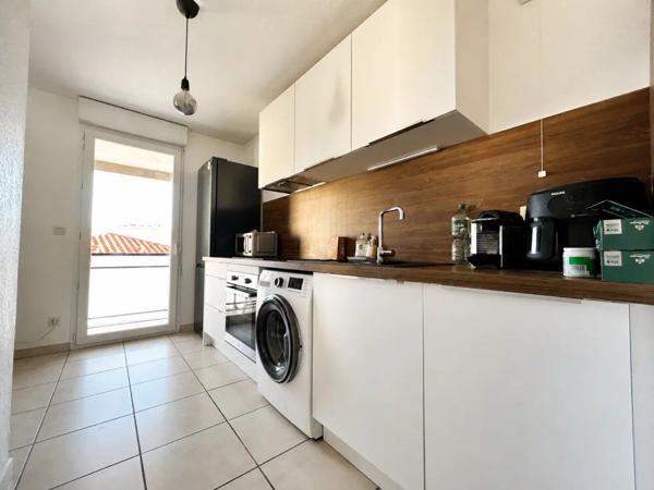Vente                                                      Appartement
                        
                     3 pièces                      66 m2                     à Perpignan