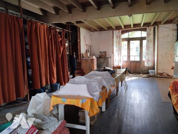 MAISON DE CARACTERE  de 308 m² A RENOVER