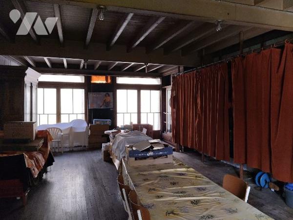 MAISON DE CARACTERE  de 308 m² A RENOVER