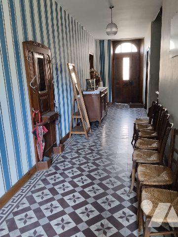 MAISON DE CARACTERE  de 308 m² A RENOVER