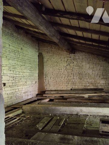 MAISON DE CARACTERE  de 308 m² A RENOVER