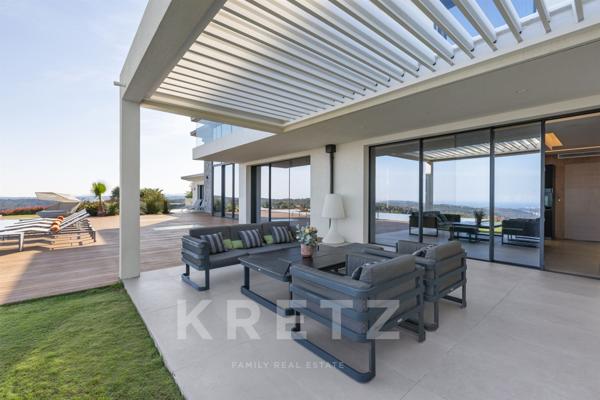 Villa contemporaine vue mer ROQUEFORT-LES-PINS