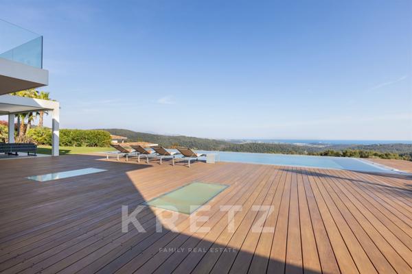 Villa contemporaine vue mer ROQUEFORT-LES-PINS