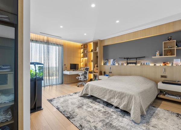 Villa contemporaine vue mer ROQUEFORT-LES-PINS