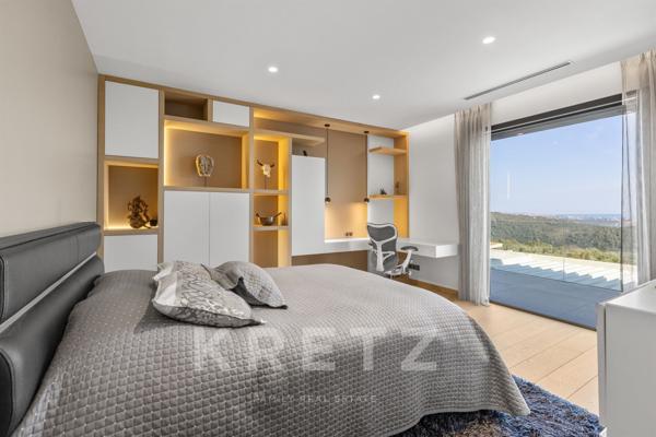 Villa contemporaine vue mer ROQUEFORT-LES-PINS