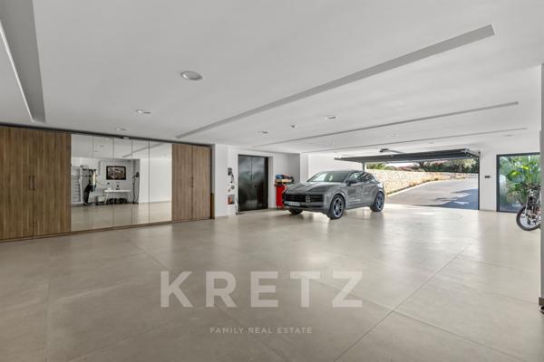 Villa contemporaine vue mer ROQUEFORT-LES-PINS