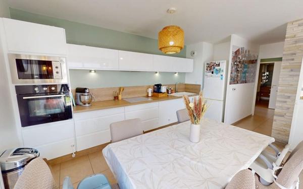 Appartement à vendre    3 pièces • 64,02 m2 Vaulx-en-Velin