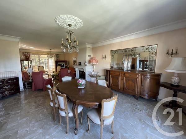 Maison à vendre  11 pièces - 270 m2 SALVIAC - 46