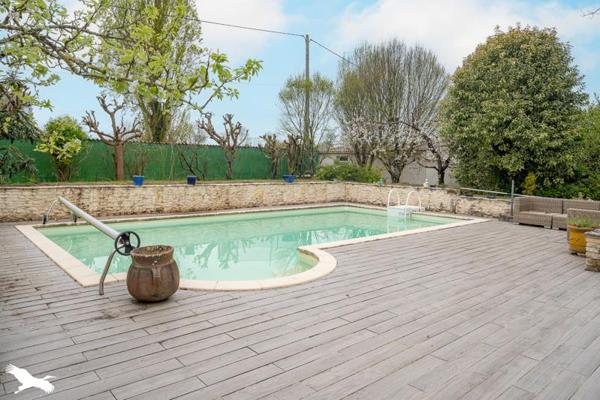 Maison à vendre 300 000 € Aulnay 7 p 185 m² DPE C