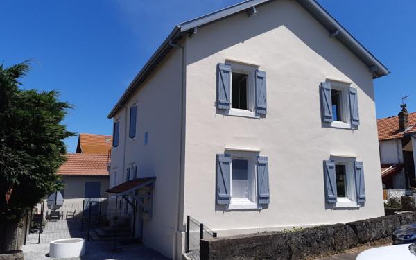 Immeuble à vendre    2 pièces • 240 m2 Tarnos