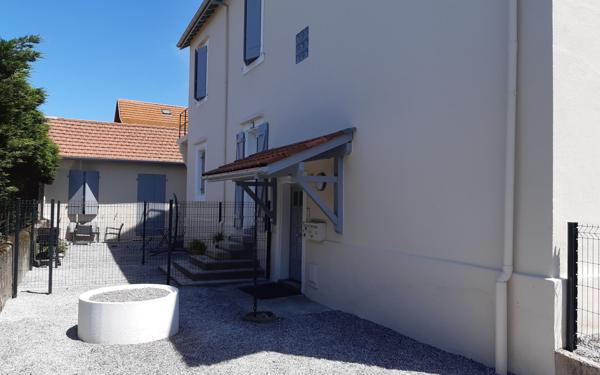 Immeuble à vendre    2 pièces • 240 m2 Tarnos