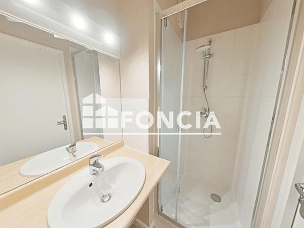 Location Appartement meublé 2 pièces 27.32 m² - 6 RUE GEORGES MORVAN La Rochelle 17000