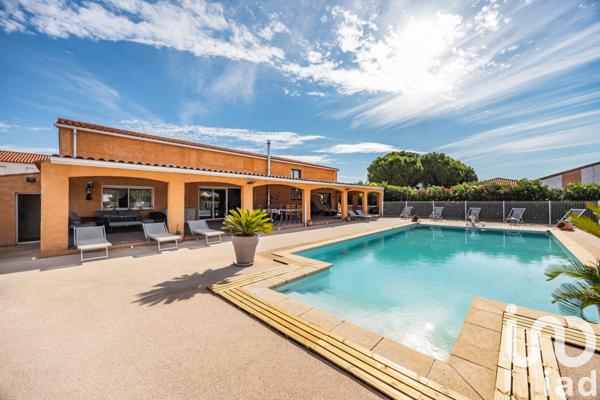 Maison à vendre 7 pièces 260 m² Villeneuve-de-la-Raho