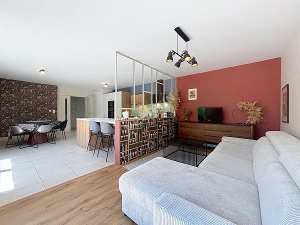 APPARTEMENT T3 - RÉCENT - PLACES PARKING X2 en sous-sol