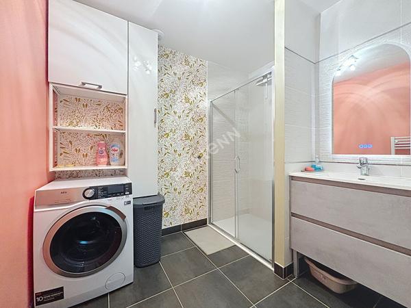 APPARTEMENT T3 - RÉCENT - PLACES PARKING X2 en sous-sol
