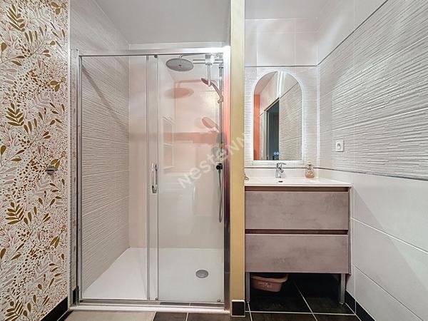 APPARTEMENT T3 - RÉCENT - PLACES PARKING X2 en sous-sol