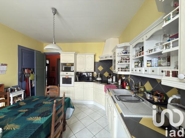 Maison 7 pièces de 200 m² à Le Puy-en-Velay (43000)