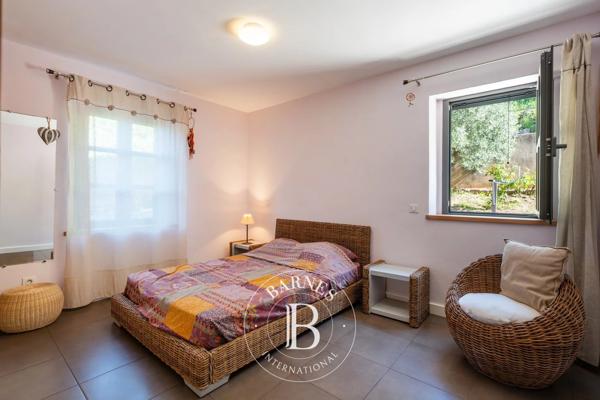 Bastia, Villa 5 Chambres -  373 m² à vendre