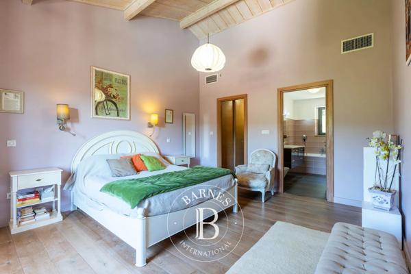 Bastia, Villa 5 Chambres -  373 m² à vendre