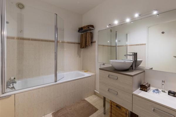 Marseille 9ème, le Redon T4 D’exception avec jardin paysager de 200m2 et Terrasses de 50M2.