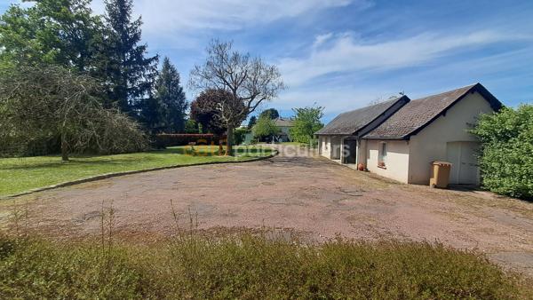 Vente
                Villa230 m² - 8 Pièces -
                    VILLEMANDEUR (45700)