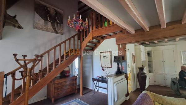 Vente
                Villa230 m² - 8 Pièces -
                    VILLEMANDEUR (45700)