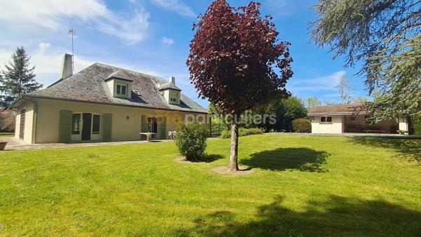 Vente
                Villa230 m² - 8 Pièces -
                    VILLEMANDEUR (45700)
