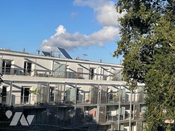 Copropriété récente et haute gamme , un t4 lumineux 3 chambres,  grande terrasse et garage.