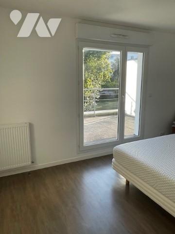 Copropriété récente et haute gamme , un t4 lumineux 3 chambres,  grande terrasse et garage.