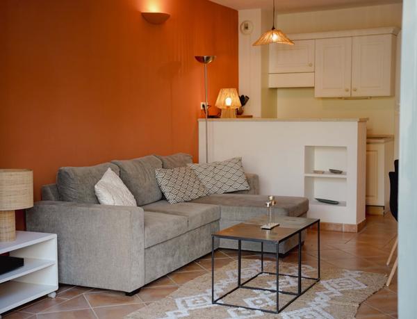 Saumane-de-Vaucluse (84800) A VENDRE Appartement de 45m² 250000 € à Saumane-De-Vaucluse