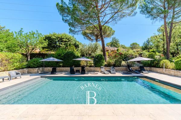 La Tour-d'Aigues, Propriété 5 Chambres -  212 m² à vendre