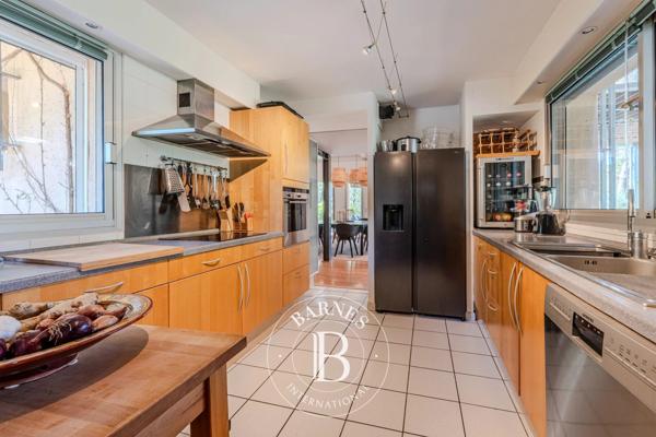 La Tour-d'Aigues, Propriété 5 Chambres -  212 m² à vendre