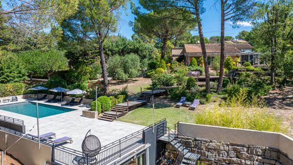 La Tour-d'Aigues, Propriété 5 Chambres -  212 m² à vendre