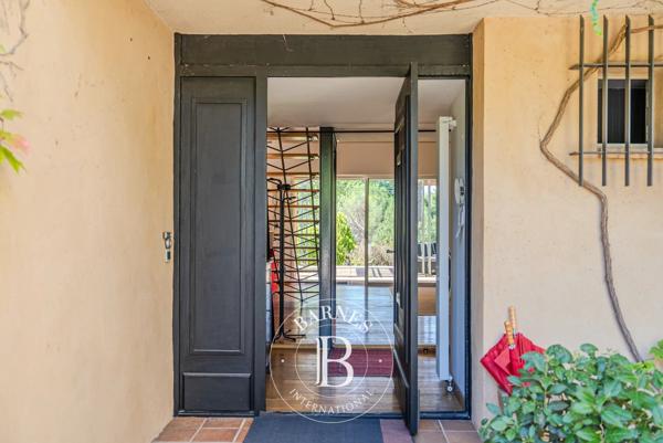 La Tour-d'Aigues, Propriété 5 Chambres -  212 m² à vendre