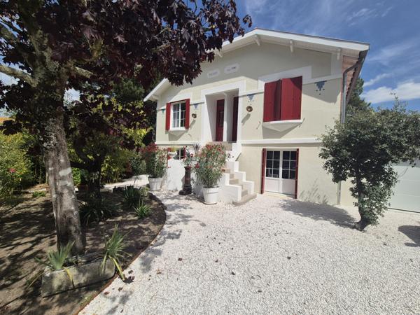 Maison 7 pièce(s) 6 chambre(s) 261 m²