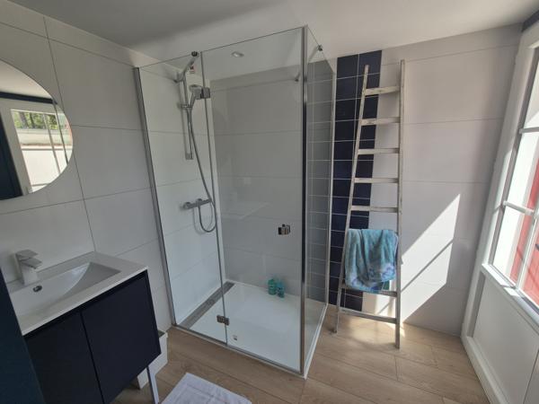 Maison 7 pièce(s) 6 chambre(s) 261 m²